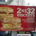 2 biscuits de jamón, salchicha o tocino por $32 en Carls Jr
