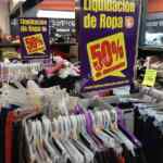 Liquidación de ropa a mitad de precio en Comerical Mexicana