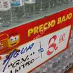 En Walmart agua embotellada Great Value 1 litro a $3