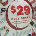En Old Navy calcetines calientitos a $29 solo hoy y mañana