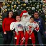 En Plaza Fiesta San Agustín Monterrey foto con Santa Claus gratis en la compra de $300 o más