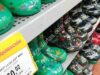 En Walmart liquidación de botas infantiles para lluvia a $60 el par