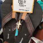 En Walmart liquidación de sandalias a $20 pesos