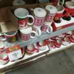 En Bodega Aurrerá liquidación de tazas navideñas a $19 pesos