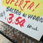 En Issstetiendas salero o frasco de vidrio con tapa a $3.54 c/u