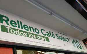 En 7-Eleven relleno de Café Select a $10 todos los días