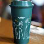 Promoción Starbucks Rewards vaso reusable Gratis en la compra de una bebida Grande