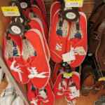 Tenis originals a $20 pesos y zapatos para caballero a $60 en Walmart Universidad