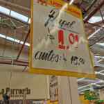 Papel envoltura Navideña de $15 pesos a sólo $1.01 peso en Walmart Universidad