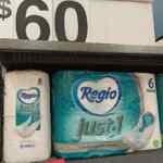 En Walmart papel higiénico Regio Just 1 de 6 rollos a $60