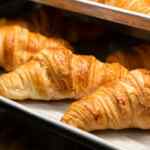 Promoción Starbucks Día del Croissant: Croissant de Mantequilla GRATIS en la compra de una bebida tamaño Venti