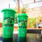 En Starbuck vaso reutilizable GRATIS por el día de la Tierra el sábado 22 de abril