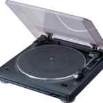 Oferta flash: tocadiscos analógico Denon DP29F baja a mitad de precio