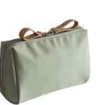 Bolsa de maquillaje impermeable con varios compartimentos baja a un gran precio