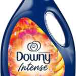 Suavizante concentrado de telas Downy Intense de 2.8 L baja de precio