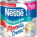 Media crema Nestlé reducida en grasa lata de 225 gr baja a un excelente precio