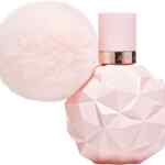 Perfume para mujer Ariana Grande Sweet Like Candy baja a un gran precio