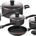 Batería de cocina T-Fal Family Cook con 13 piezas baja de precio