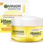 Crema hidratante anti-manchas Garnier SkinActive Express Aclara con protección solar baja de precio