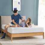 Colchón matrimonial de memory foam y gel refrescante Zinus Airflow baja a un excelente precio + 6 meses sin intereses