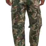 Pantalones cargo para hombre con diseño de camuflaje Wrangler Authentics bajan a un gran precio