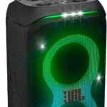 Bocina portátil para fiestas JBL Partibox Stage 320 con luces LED y 240 W de potencia baja a un gran precio