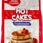 Harina para hot cakes Betty Crocker Tradicionales 700 g baja de precio