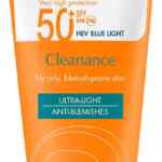 Protector solar Avène Cleanance Ultra-Light anti-imperfecciones para pieles con tendencia al acné en su precio más bajo
