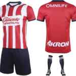 Uniforme deportivo de las Chivas baja a un gran precio