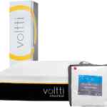 Colchón matrimonial híbrido con nano memory foam y resortes encapsulados Voltti Essential con protector de colchón incluido baja a un precio magnífico