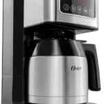Cafetera Oster programable de acero inoxidable con panel táctil baja a un gran precio + 3 meses sin intereses