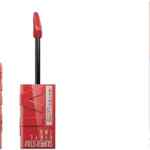Combo Maybelline con lápiz labial brillante SuperStay Vinyl Ink + brillo labial Lifter Gloss bajan a un precio magnífico