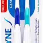 Juego de 2 cepillos dentales para dientes sensibles Sensodyne Gentle Care bajan de precio