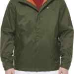 Chamarra impermeable para hombre Tommy Hilfiger de nuevo baja a un gran precio Chamarra impermeable para hombre Tommy Hilfiger de nuevo baja a un gran precio