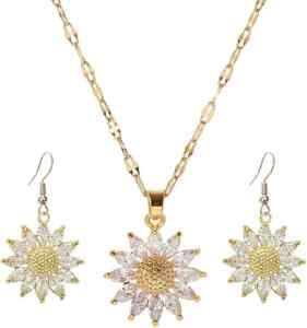 Juego de collar y aretes con diseño de girasol y brillantes bajan a su menor precio Imagen de la promo