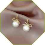 Par de aretes con brillantes y perla bajan a un precio buenísimo + envío Par de aretes con brillantes y perla bajan a un precio buenísimo + envío