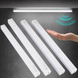 Juego de 4 lámparas LED en barra con sensor de movimiento bajan a su menor precio