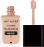 Base de maquillaje líquida Wet n Wild Photofocus Foundation baja a un gran precio