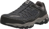 Tenis de construcción Skechers Cankton-Ebbitt con casquillo e interior de memory foam baja a un excelente precio