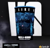 Vasos de Godzilla vs Kong al agrandar tu combo en Carls Jr