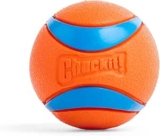 Pelota de juguete para perros Chuckit! Ultra Ball baja a su menor precio