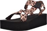 Oferta flash: Sandalias de plataforma para mujer Guess Avin bajan de precio