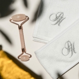 Promoción El Palacio de Hierro: Toalla o un kit de ritual de tratamiento de regalo con tus compras en perfumería y cosméticos