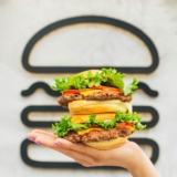 Cupón Shake Shack Día de la Hamburguesa 2021: Shack Burger Gratis en la compra de una hamburguesa