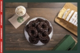 Promoción Starbucks Día de la Dona: Compra una bebida y llévate GRATIS una dona old fashioned de chocolate