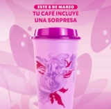 En Starbucks vaso reusable GRATIS en la compra de una bebida hoy por el Día de la Mujer