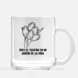 Taza de cristal con diseño de tulipanes baja a un precio increíble