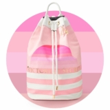 Promoción Victoria’s Secret: Mochila de regalo en compra mayor de $1,999 en productos beauty