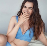 En Aerie frazada de regalo en la compra de un bra