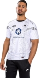 Playera deportiva para hombre Venum UFC baja a su menor precio